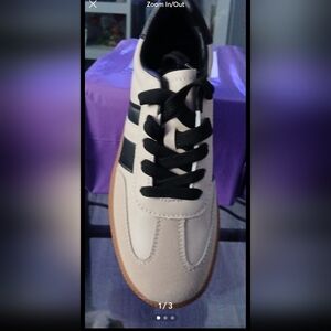 Elegant Tan and Black Women's Shoes